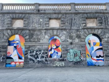 Graffiti sui murazzi a Torino