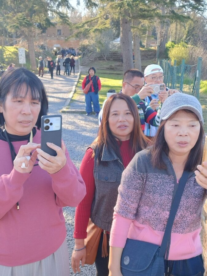 Turisti asiatici a Civita di Bagnoregio